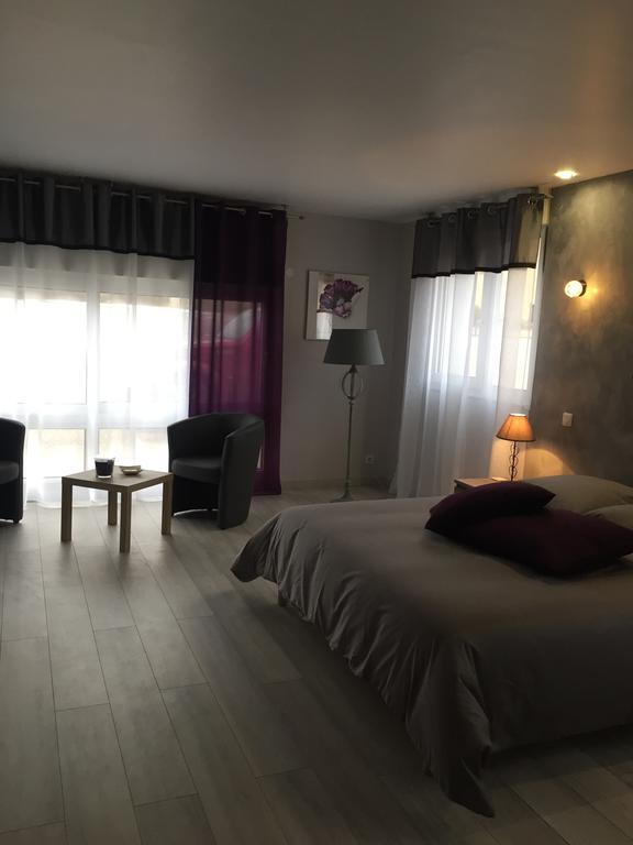 Ferienwohnung Au Pied De La Roche Exterior foto