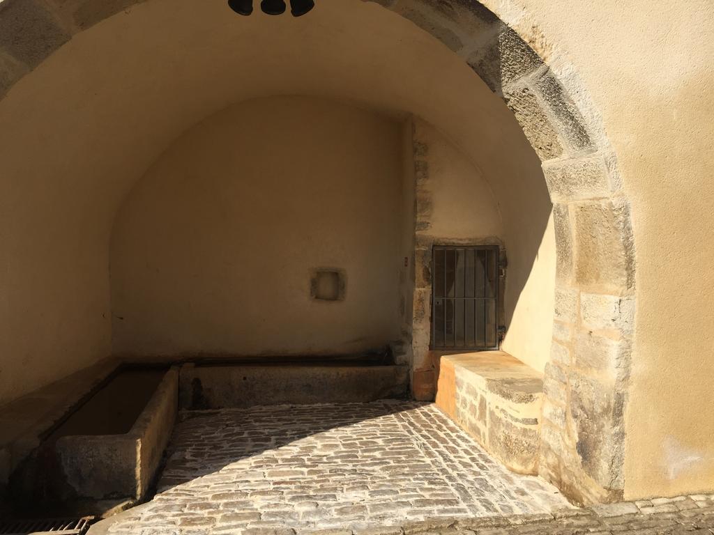 Ferienwohnung Au Pied De La Roche Exterior foto