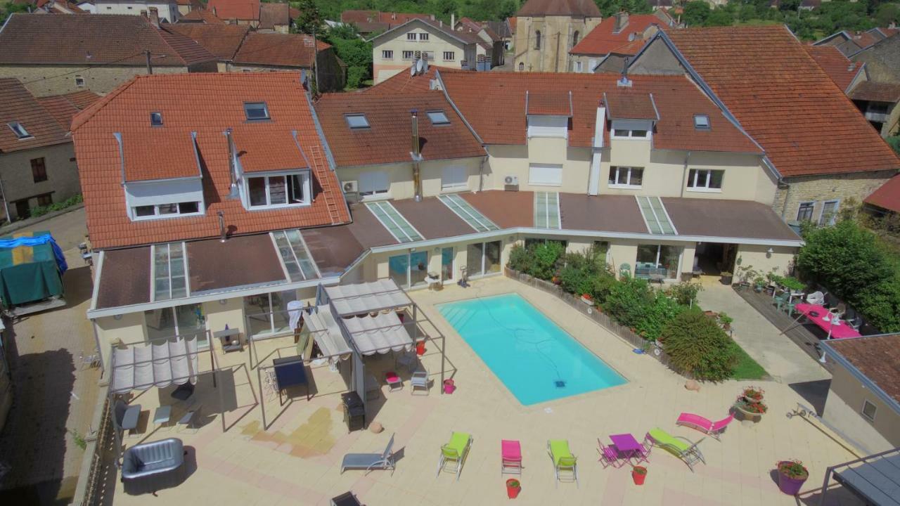 Ferienwohnung Au Pied De La Roche Exterior foto